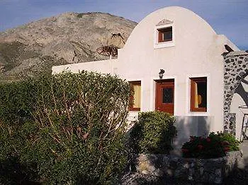 The Birds Perissa (Santorini)
