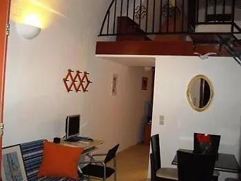The Birds Apartment *
